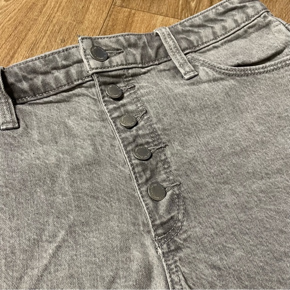 Gray Universal Thread High Rise Shorts - Picture 2 of 6